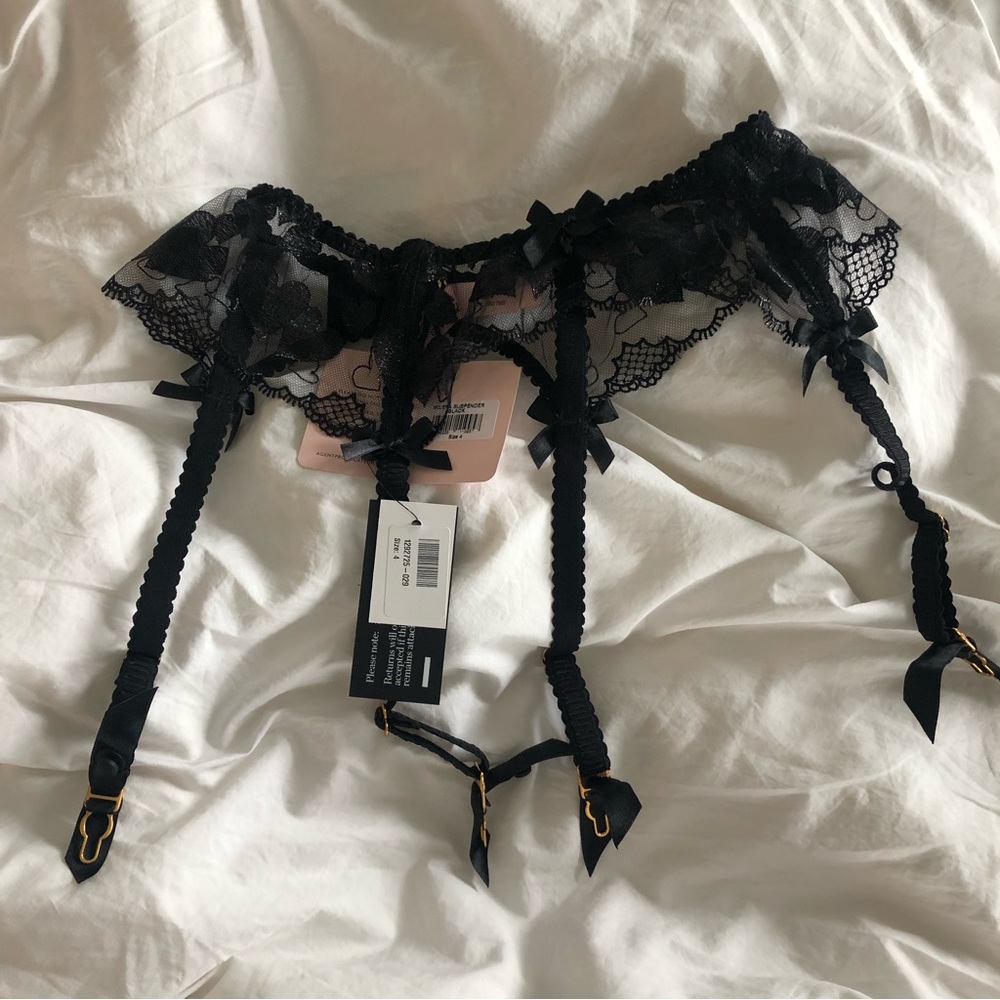 agent provocateur garter belt milena NWT